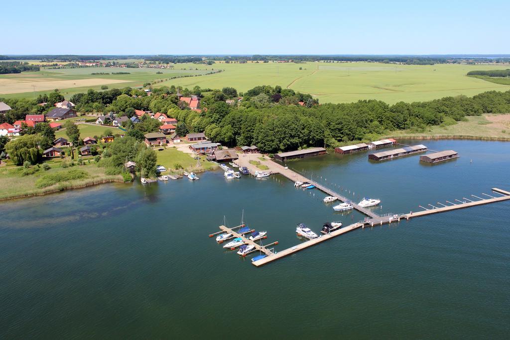 Aparthotel Müritz Seeromantik Sietow Dorf Exterior foto