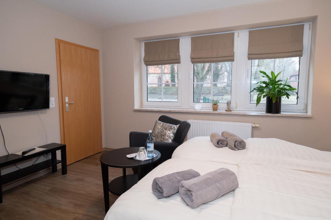 Aparthotel Müritz Seeromantik Sietow Dorf Zimmer foto